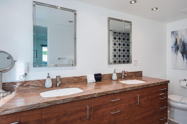 Building Photo - 2305 E Bellamy Rd