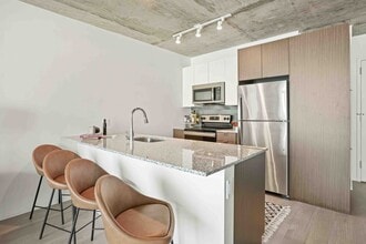 Building Photo - 2076 S Wabash Ave