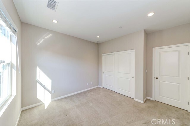 Building Photo - 63 Waterleaf