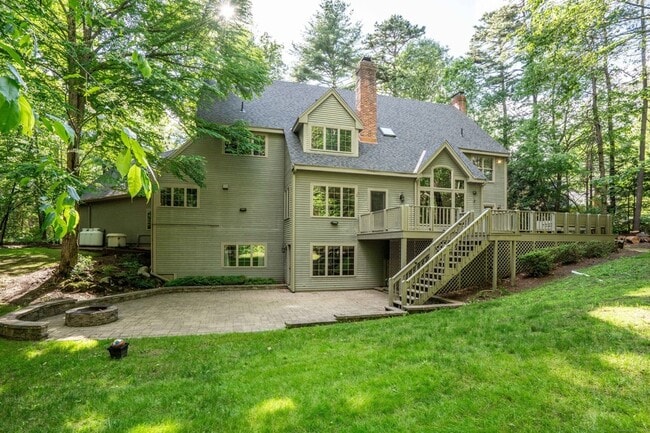 Building Photo - 3 Eton Pl