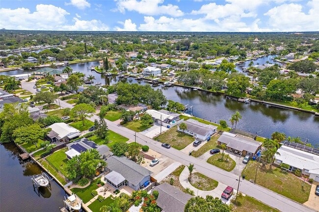 Building Photo - 9298 Sun Isle Dr NE