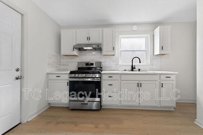 Building Photo - 1013 N 15th St