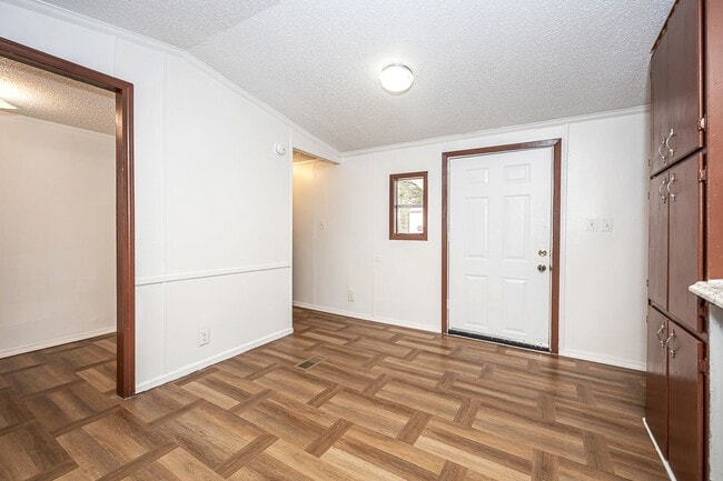 Building Photo - Elizabeth's RV Park -Mobile Homes-