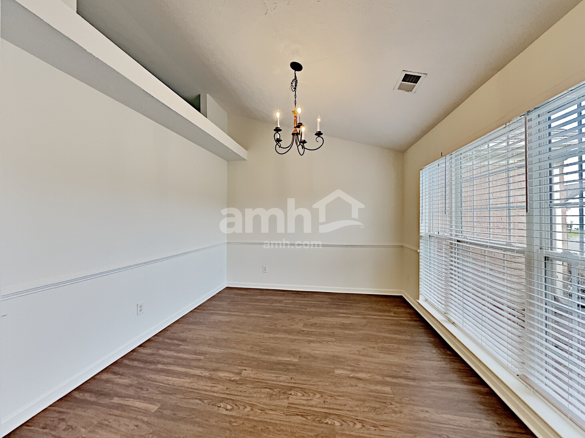 Building Photo - 2336 Hockett Dr