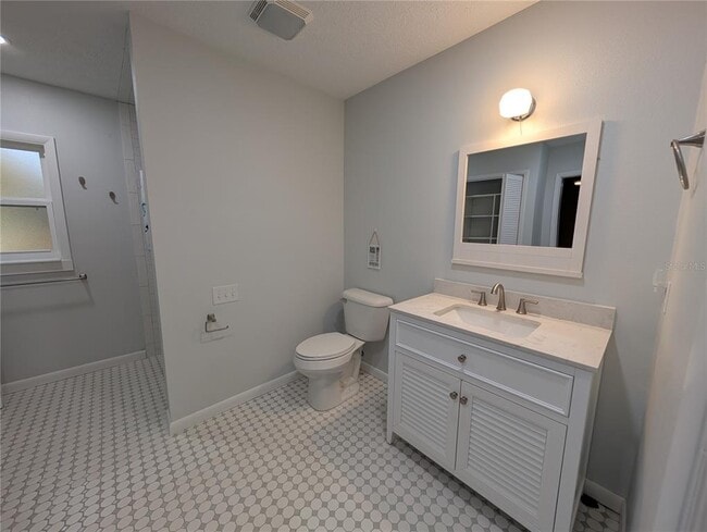 Building Photo - 8481 S Great Oaks Dr