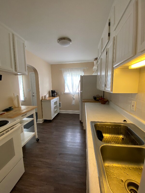 Building Photo - 32721 5th Ave