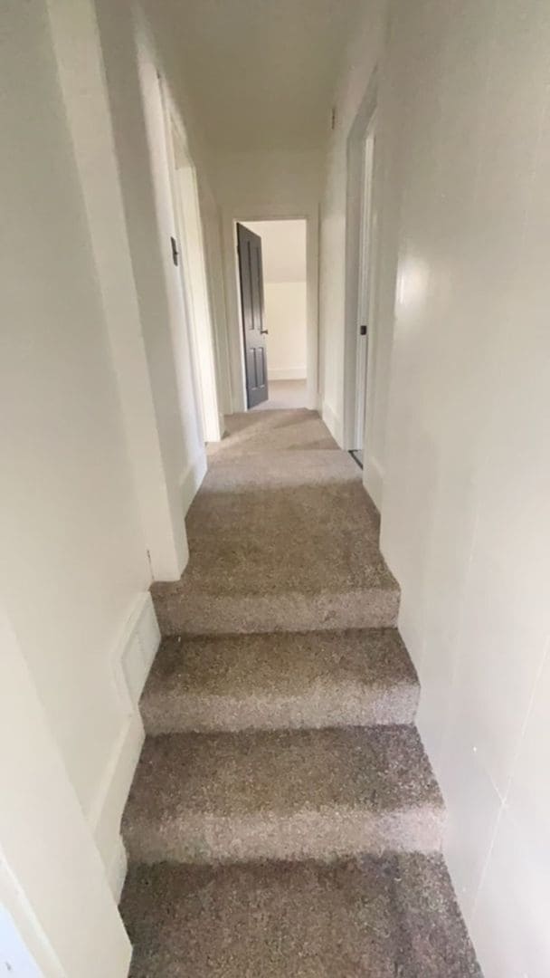 Building Photo - 4 Bedroom Single Family Home Available!