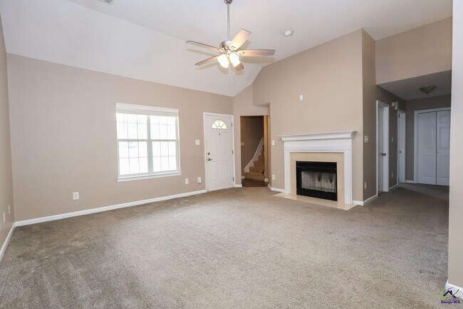 Building Photo - 103 Lions Gate