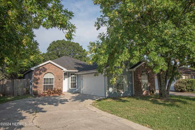 Building Photo - 3839 Union Pacific Dr W