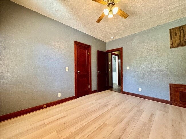 Building Photo - 609 N Caddo St