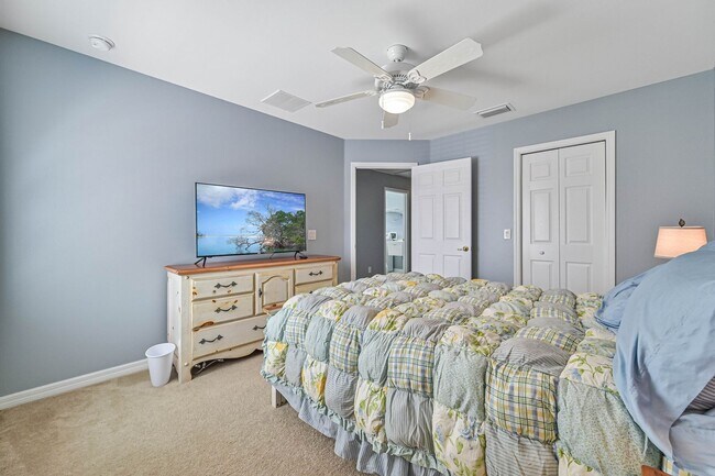 Building Photo - SHORT TERM (6.1 - 11.30) Gorgeous home in ...