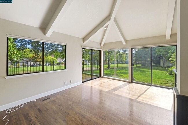 Building Photo - 51 Deer Meadow Ln