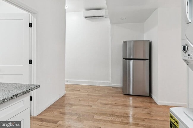 Building Photo - 1225 Spruce St