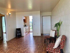 Building Photo - Renovated 2 bedroom in Whitmore Village