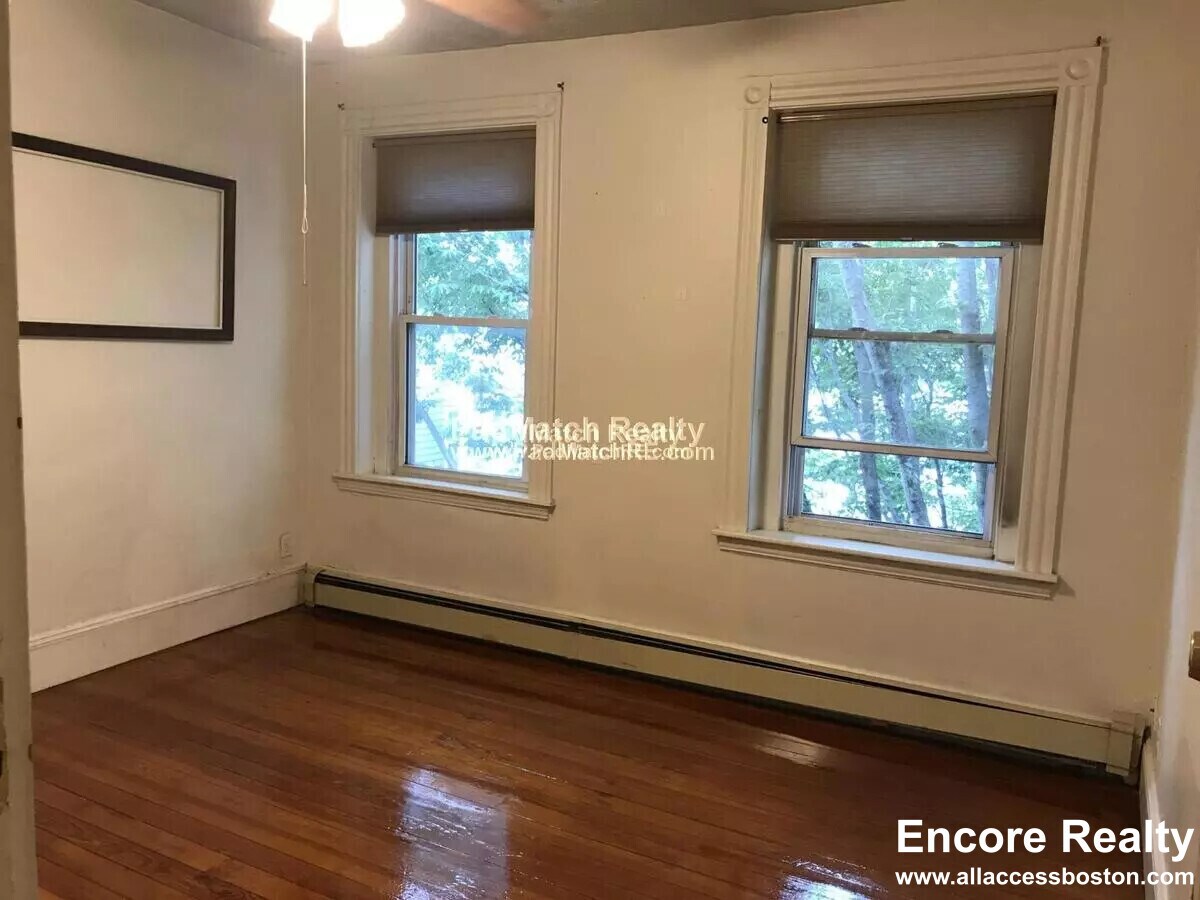 Building Photo - 9 Fulkerson St