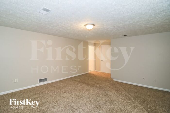 Building Photo - 210 Chimney Ridge Trail