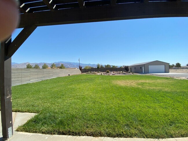 Building Photo - CALVADA VALLEY U.1 - Oakleaf Avenue