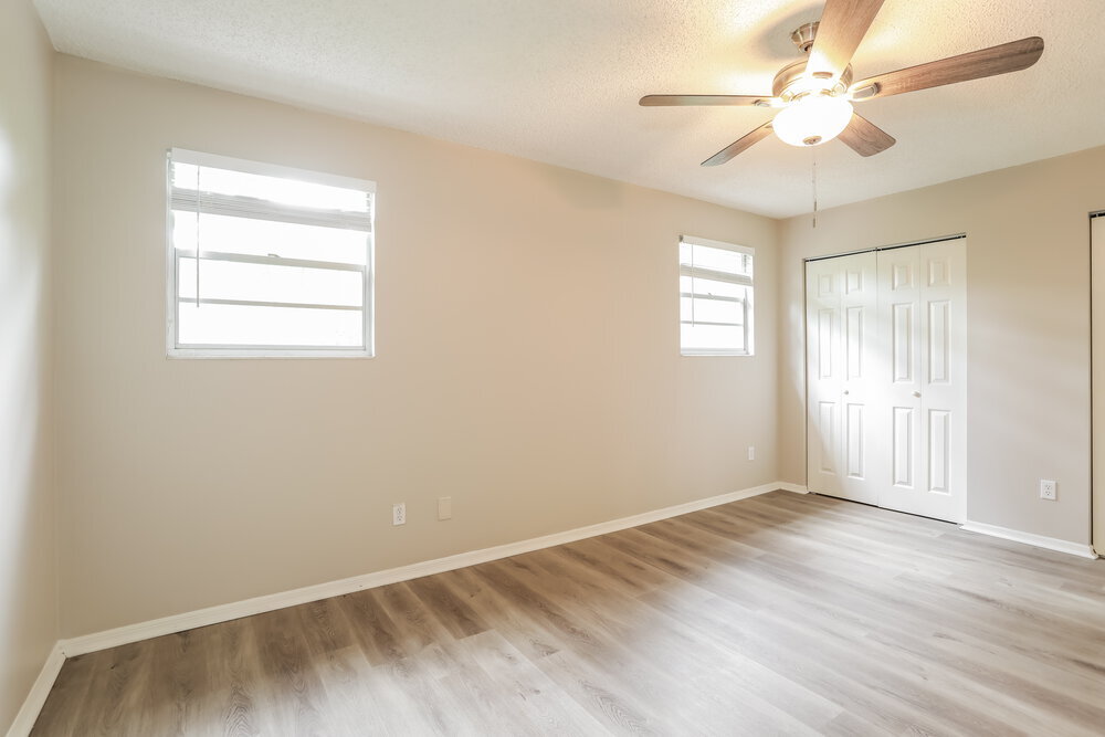 Building Photo - 3342 Laurel Grove N