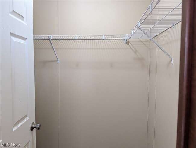 Building Photo - 230 Cedar Brook Dr