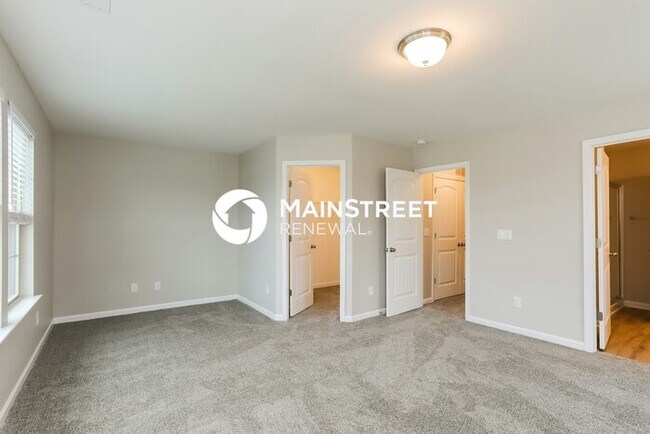 Building Photo - 3 Bedroom Pet-Friendly Home in Clayton, NC with Main Street Renewal