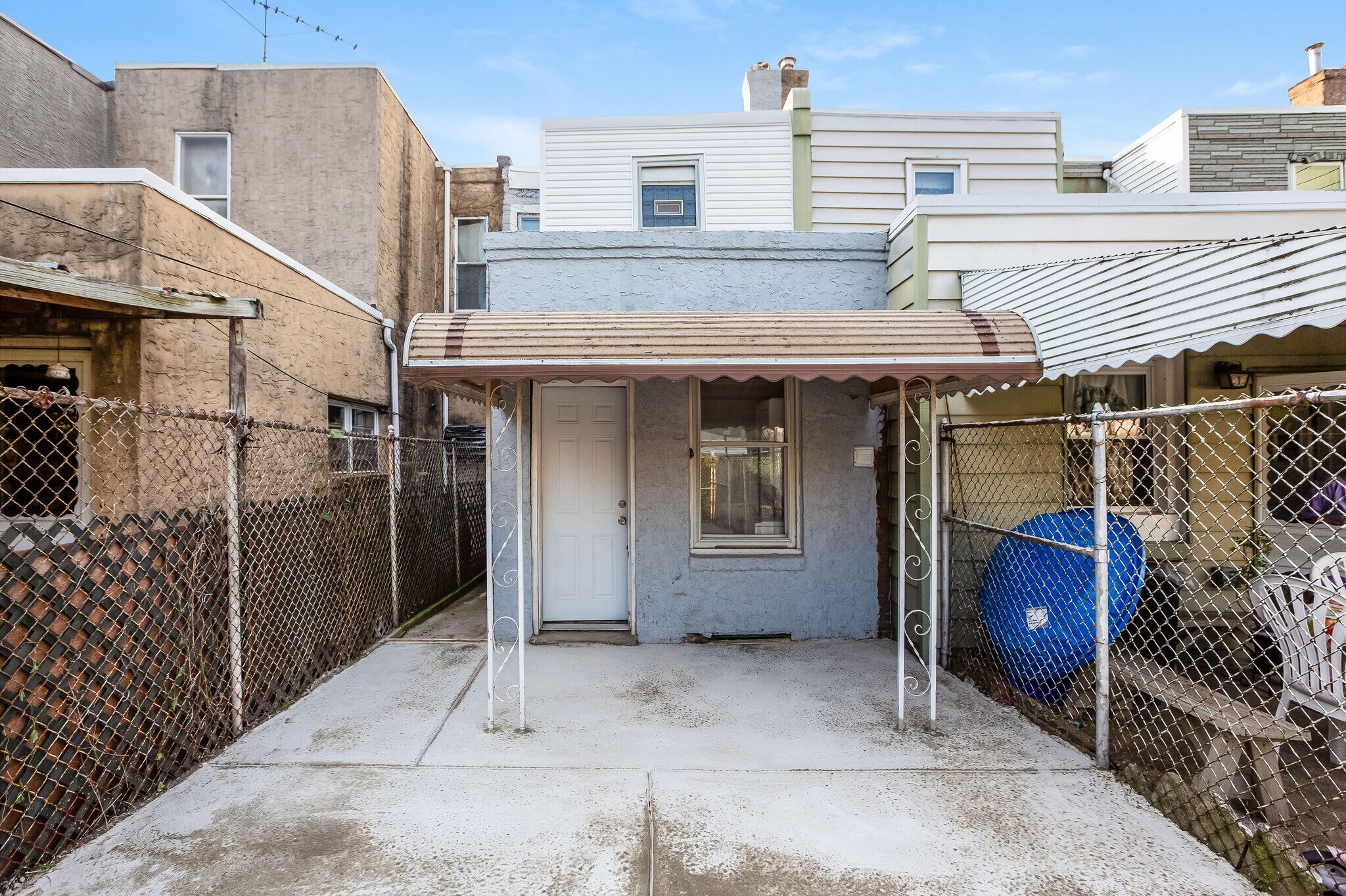 Building Photo - 3030 Tulip St