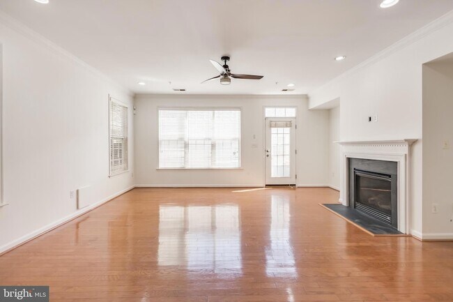 Building Photo - 5214 Lynns Retreat Dr