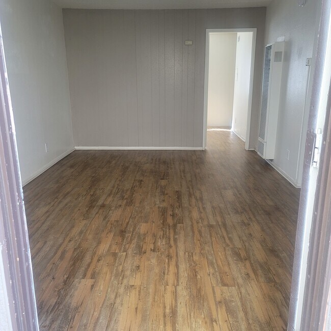 Living room - 8155 Langdon Ave