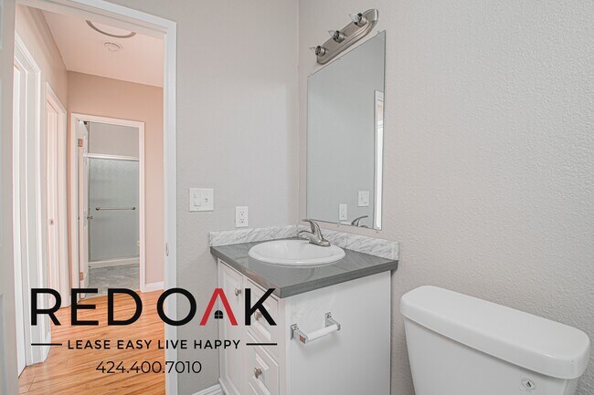 Building Photo - 6819 Laurel Canyon Blvd