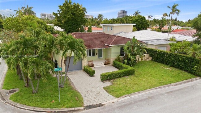 Building Photo - 8975 Froude Ave