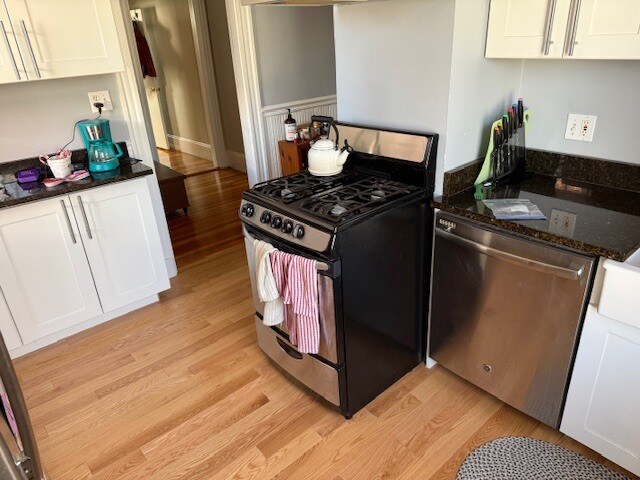 Building Photo - 137 Columbia St