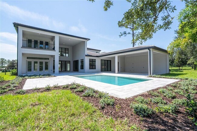 Building Photo - 16044 Pendio Dr