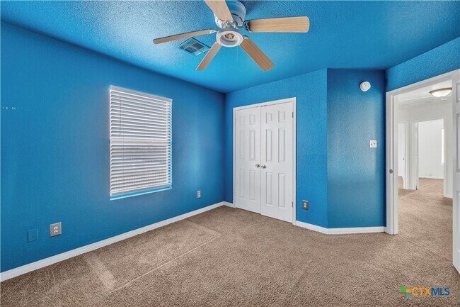 Building Photo - 4205 Thunder Creek Dr