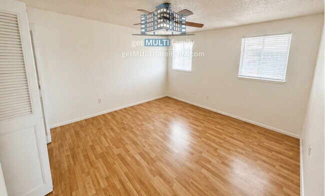 Building Photo - 8407 E Coronado Rd