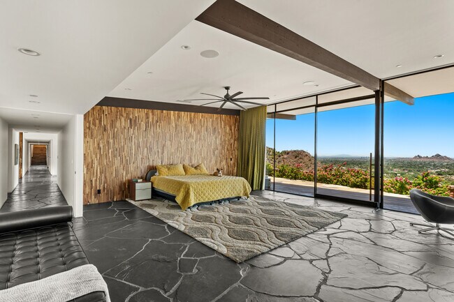 Building Photo - 4925 E Red Rock Dr