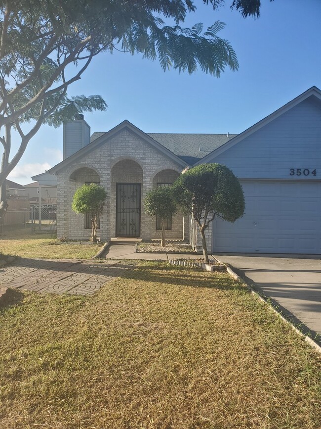 Building Photo - 3504 Rainforest Ln