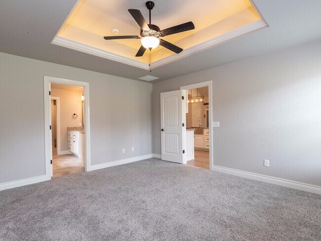 Building Photo - Beautiful Home - 4 Bedroom, 3 Bathroom with Bonus Room in East Edmond