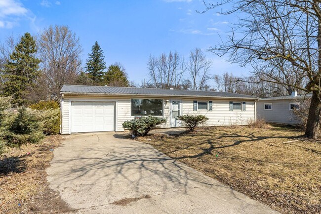 Building Photo - COMING SOON! Updated 3-Bedroom House