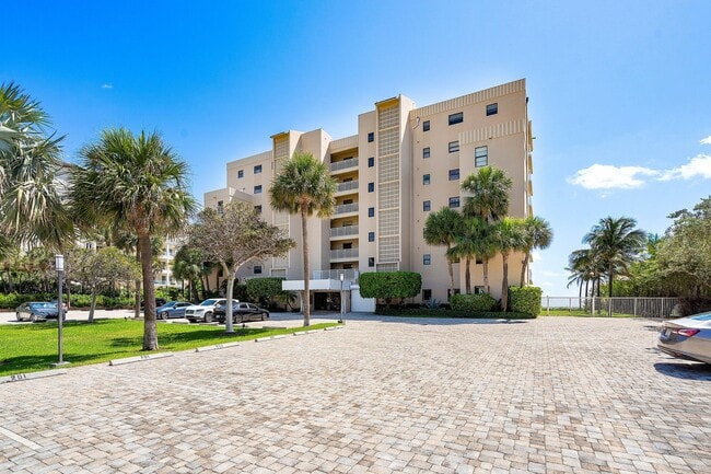 Primary Photo - 3951 N Ocean Blvd