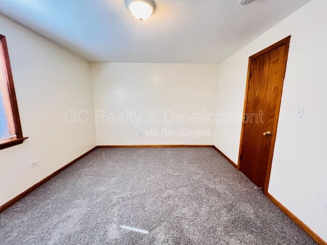 Building Photo - 12870 S Green St