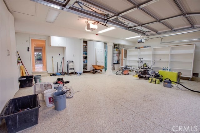 Building Photo - 26081 Via Viento