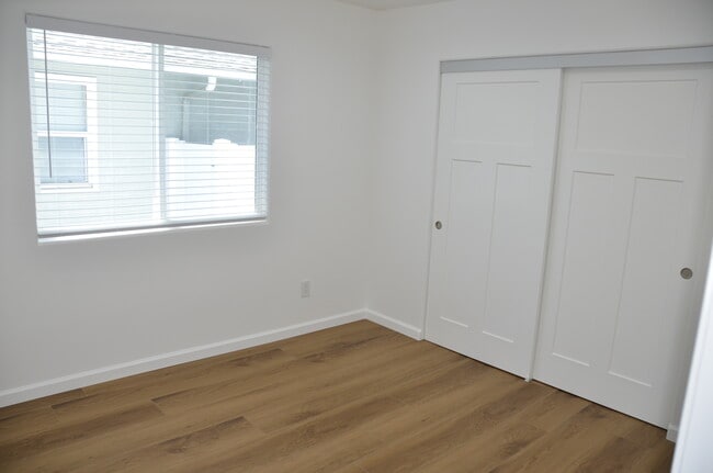 Building Photo - 3605 W 181st St