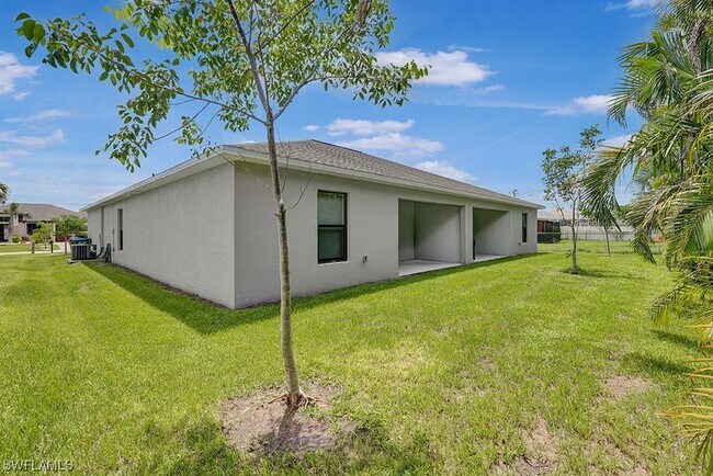 Building Photo - 3910-3912 Southwest 15th Pl-