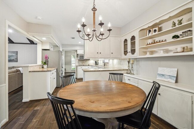 Building Photo - 10714 Piping Rock Ln
