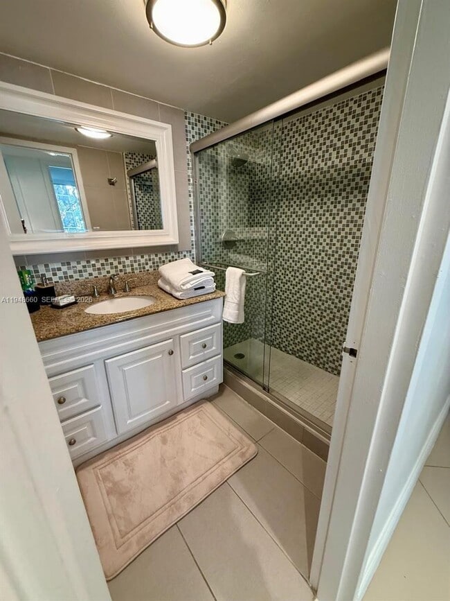 Building Photo - 17011 N Bay Rd