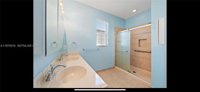 Building Photo - 259 SW 7th Ct