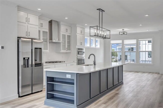 Building Photo - 16507 Honey Locust Dr