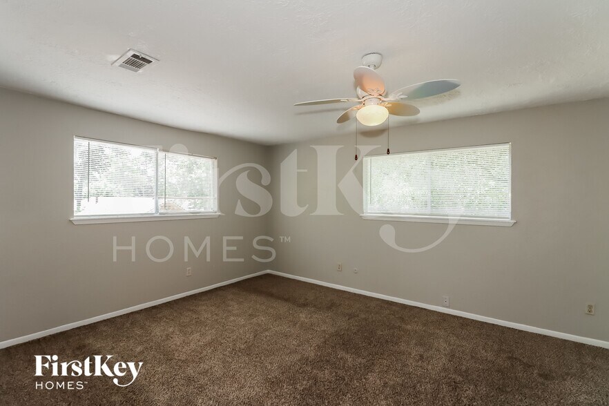 Building Photo - 24023 Spring Mill Ln
