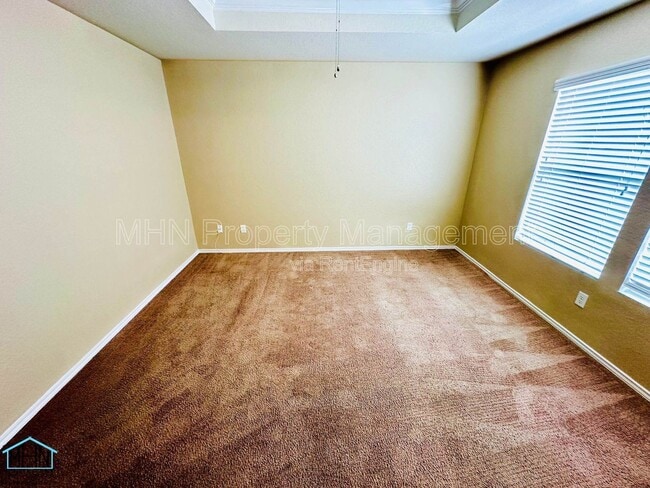 Building Photo - 10930 Rustic Spoke