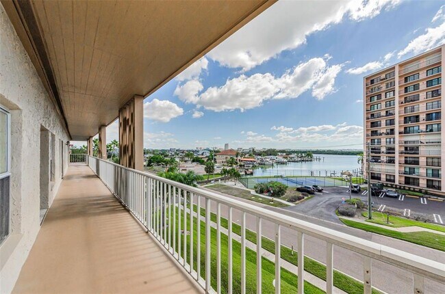 Building Photo - 105 Island Way