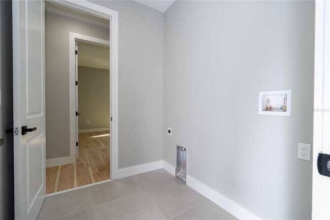 Building Photo - 70 McDill Dr